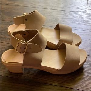 New Bryr Studio Miranda Sandal Toe, Mid Heel. 38